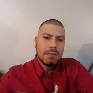 Meet your Posher, Jairo emmanuel